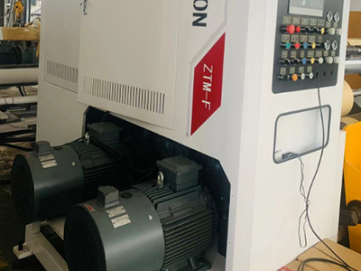 Два двигателя перемотки для независимого управления двумя валами перемотки