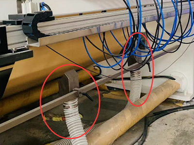 Устройство для обрезки с всасывающим вентилятором