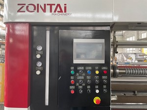 Панель управления с сенсорным экраном спереди, разгрузочный стеллаж с правой стороны