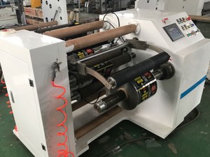 Регулировна натяжения на намотке осуществляется с помощью серводвигателя