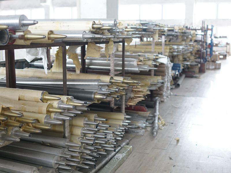 90% деталей поступает из Германии и Японии